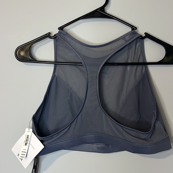 NWT Victoria’s Secret Sports Bra - Picture 4 of 4